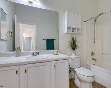 10959 Pumpkin Ridge Avenue - Photo Thumbnail 23