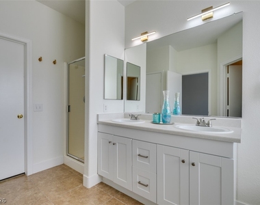 10959 Pumpkin Ridge Avenue - Photo Thumbnail 28