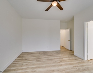 10959 Pumpkin Ridge Avenue - Photo Thumbnail 27