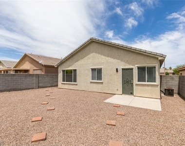 10959 Pumpkin Ridge Avenue - Photo Thumbnail 33