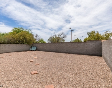 10959 Pumpkin Ridge Avenue - Photo Thumbnail 34