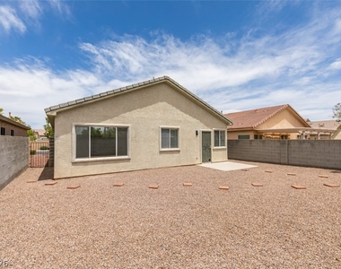 10959 Pumpkin Ridge Avenue - Photo Thumbnail 36