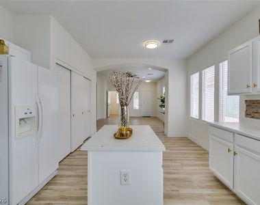 10959 Pumpkin Ridge Avenue - Photo Thumbnail 19