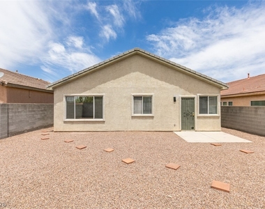 10959 Pumpkin Ridge Avenue - Photo Thumbnail 37