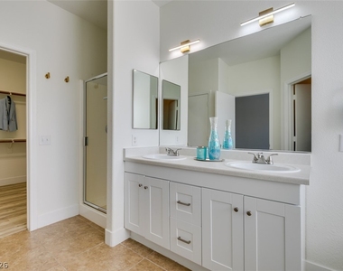 10959 Pumpkin Ridge Avenue - Photo Thumbnail 29