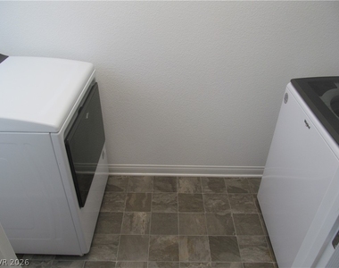 7841 Tyrell Peaks Street - Photo Thumbnail 15