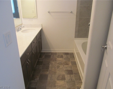 7841 Tyrell Peaks Street - Photo Thumbnail 18