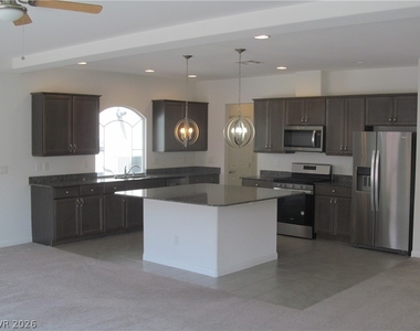 7841 Tyrell Peaks Street - Photo Thumbnail 4