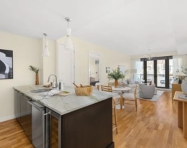 4th Avenue - Photo Thumbnail 4