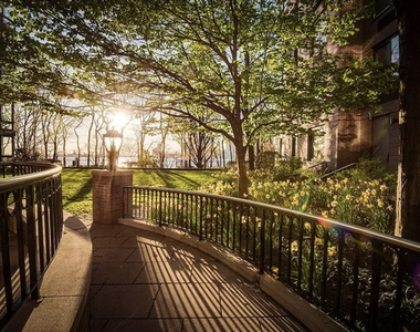 Battery Place - Photo Thumbnail 5