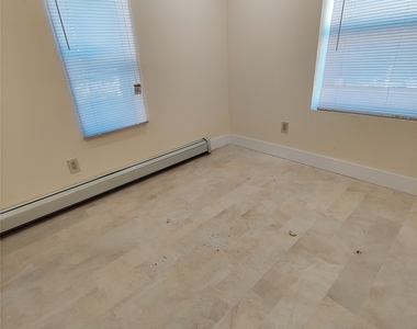 11 Avenue A - Photo Thumbnail 5
