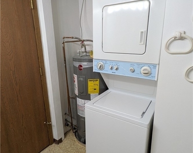 51 S 86th Street - Photo Thumbnail 8