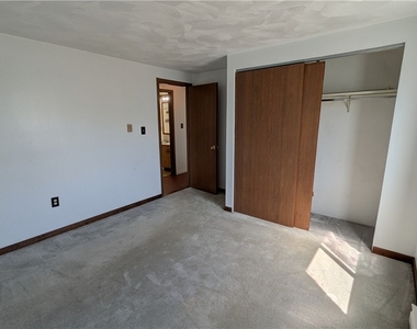 51 S 86th Street - Photo Thumbnail 10