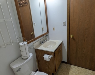 51 S 86th Street - Photo Thumbnail 7