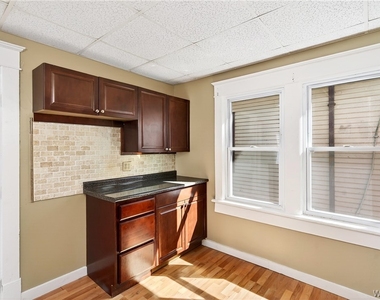 76 Vernon Place - Photo Thumbnail 7