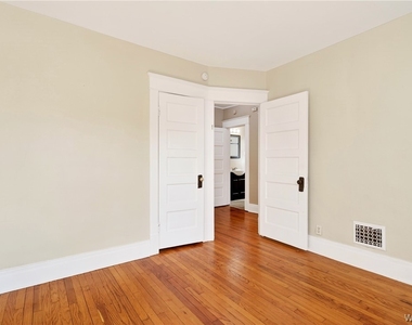76 Vernon Place - Photo Thumbnail 11