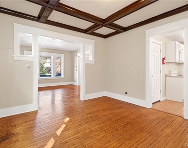 76 Vernon Place - Photo Thumbnail 6