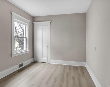 2514 Delaware Avenue - Photo Thumbnail 26