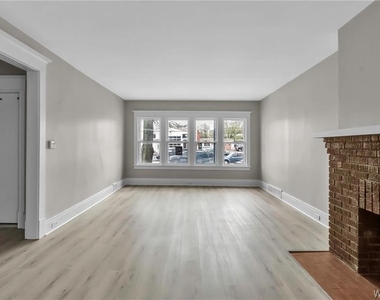 2514 Delaware Avenue - Photo Thumbnail 10