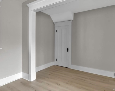 2514 Delaware Avenue - Photo Thumbnail 14