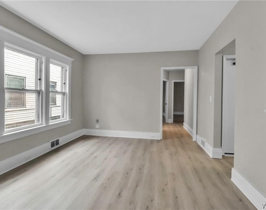 2514 Delaware Avenue - Photo Thumbnail 16