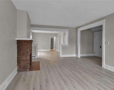 2514 Delaware Avenue - Photo Thumbnail 12