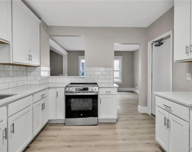 2514 Delaware Avenue - Photo Thumbnail 7