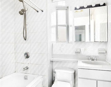 2510 Ocean Parkway - Photo Thumbnail 9