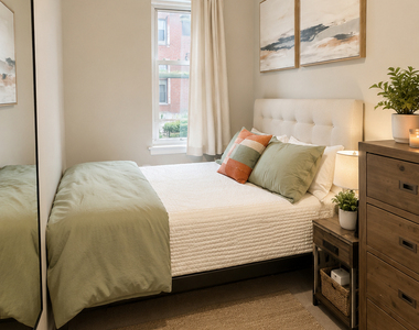 1129 Lexington Avenue - Photo Thumbnail 4