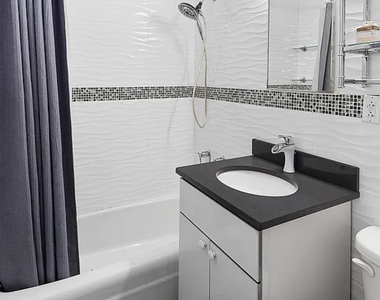 77 Fulton Street - Photo Thumbnail 4