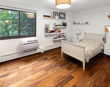 77 Fulton Street - Photo Thumbnail 5