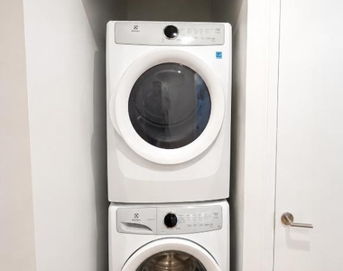 1440 Lincoln Place - Photo Thumbnail 8