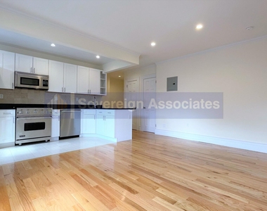 289 Convent Avenue - Photo Thumbnail 3