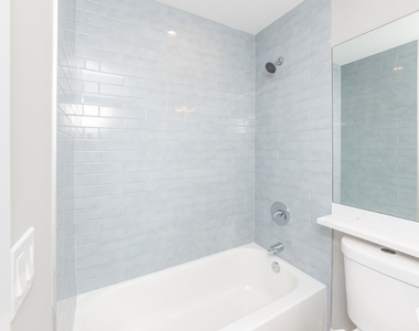 3933 N Janssen - Photo Thumbnail 7