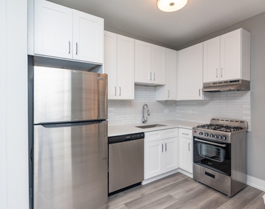 3933 N Janssen - Photo Thumbnail 3