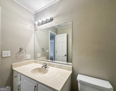 561 Chatham Trail - Photo Thumbnail 16