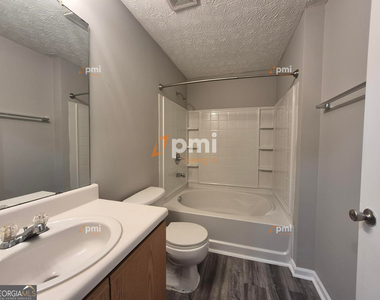 2204 Fairington Village Drive - Photo Thumbnail 8