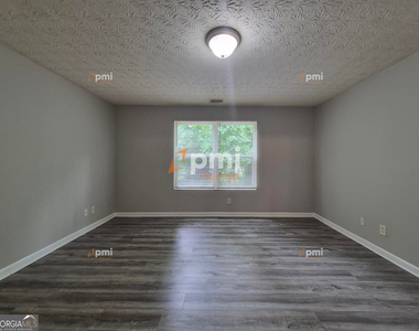 2204 Fairington Village Drive - Photo Thumbnail 7
