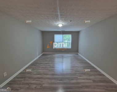 2204 Fairington Village Drive - Photo Thumbnail 5