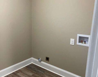 1605 Broad Street - Photo Thumbnail 13