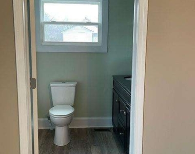 1605 Broad Street - Photo Thumbnail 8