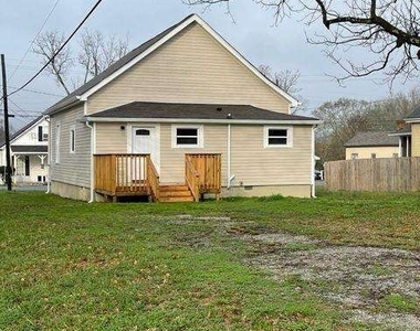 1605 Broad Street - Photo Thumbnail 2