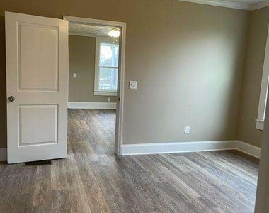 1605 Broad Street - Photo Thumbnail 17