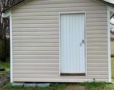 1605 Broad Street - Photo Thumbnail 3