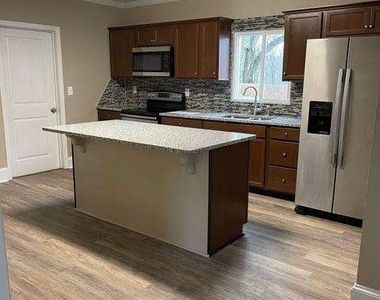 1605 Broad Street - Photo Thumbnail 11