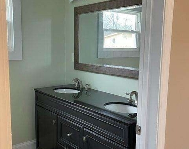 1605 Broad Street - Photo Thumbnail 10