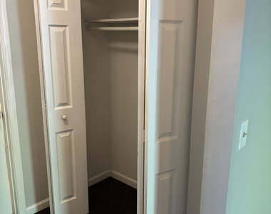 1386 Williamsburg Lane - Photo Thumbnail 23