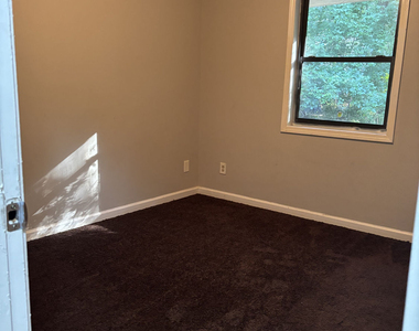 1386 Williamsburg Lane - Photo Thumbnail 28