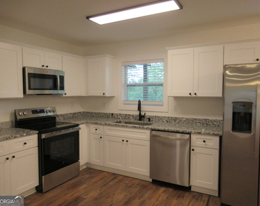 765 Old Kerns Road - Photo Thumbnail 7