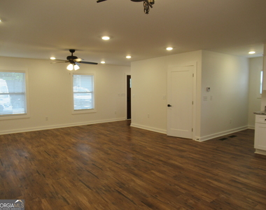 765 Old Kerns Road - Photo Thumbnail 12